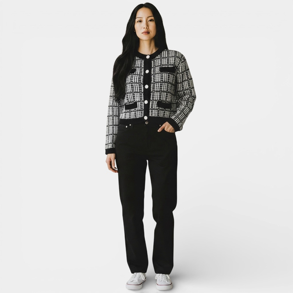 Unbranded Sweaters - NWT Cardigan Women Size Medium Black and White Knit Crochet Cropped Button-up